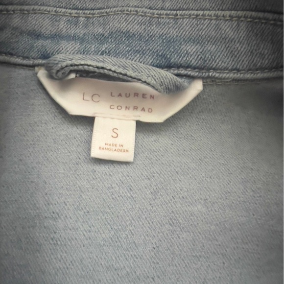 Lauren Conrad Women’s Belted Light Wash Denim Jean Cropped Short Jacket Size S - Picture 3 of 8